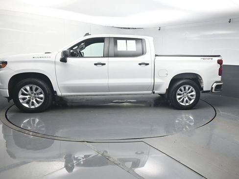 Used 2022 Chevrolet Silverado 1500 Custom AWD/4WD image 5