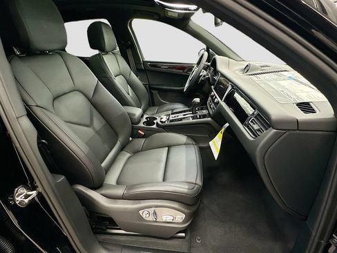 New 2026 Porsche Macan AWD/4WD image 14