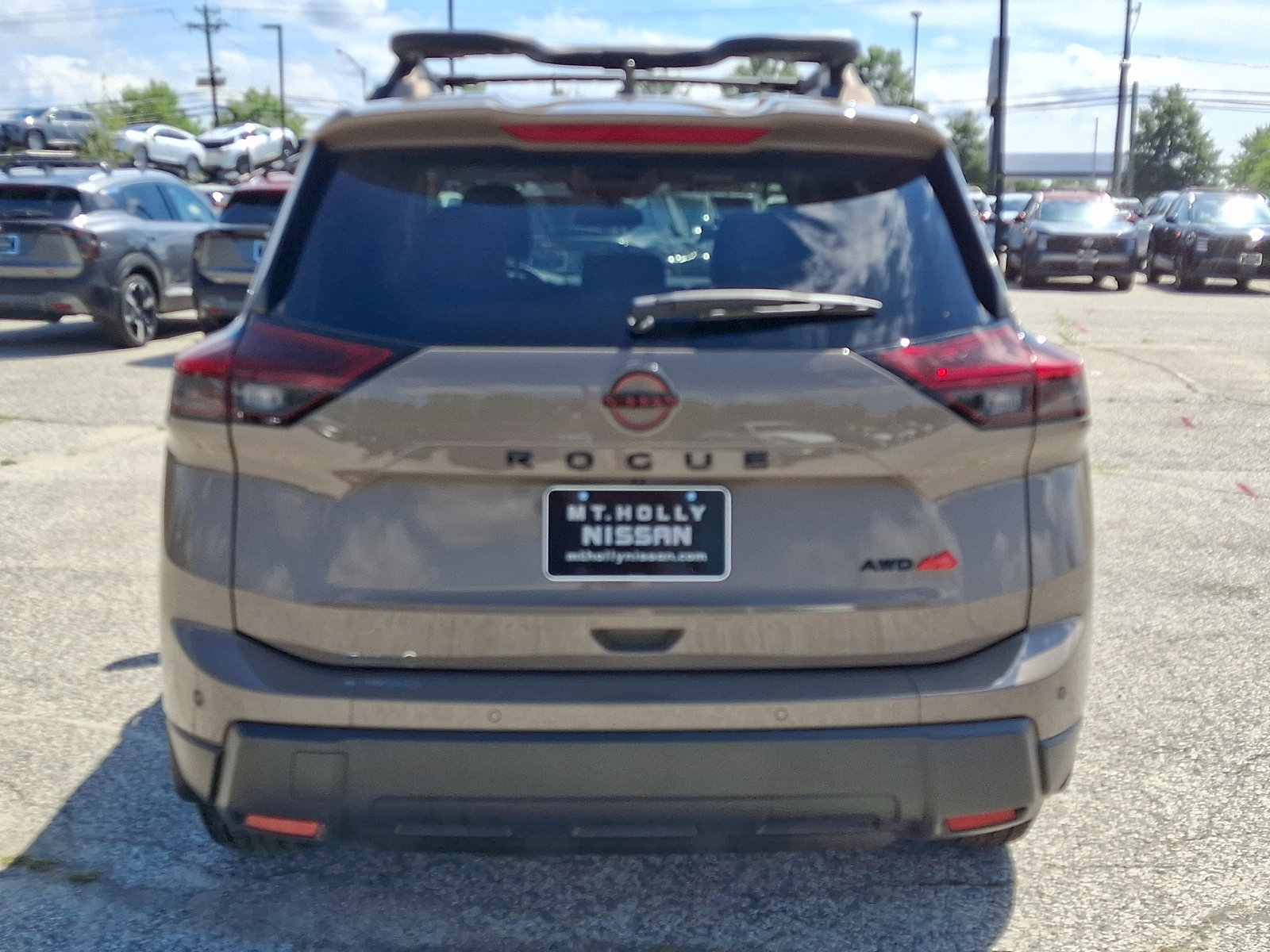 Certified 2025 Nissan Rogue SV AWD/4WD image 6