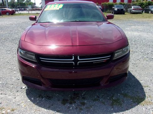 Used 2017 Dodge Charger SE w/ Travel & Safety Group image 2