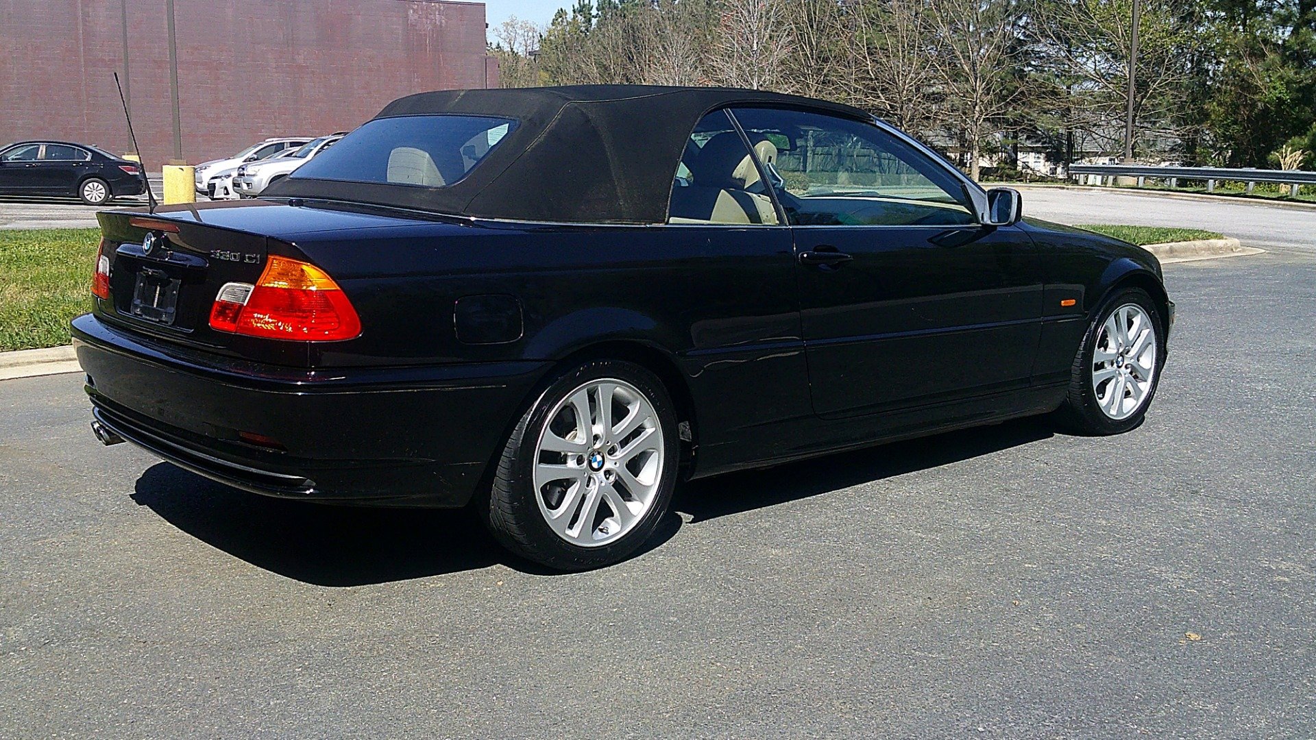 Used 2001 BMW 330Ci Convertible RWD image 3