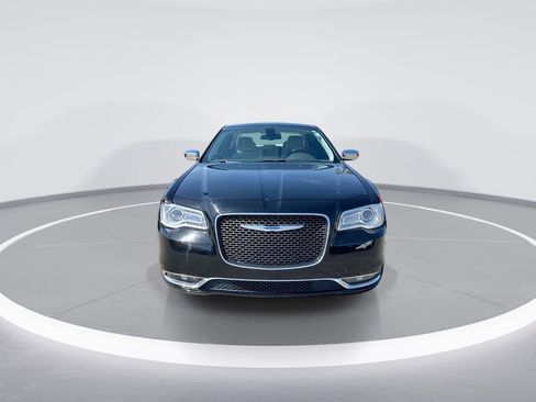 Used 2015 Chrysler 300 C image 3