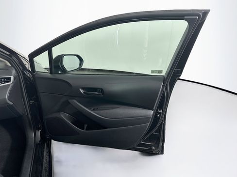 Used 2024 Toyota Corolla LE image 30