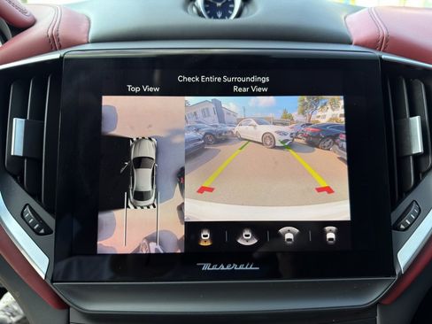 Used 2022 Maserati Ghibli Modena image 32