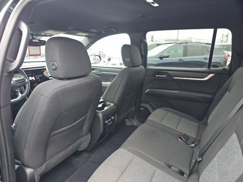 Used 2025 GMC Acadia Elevation image 26