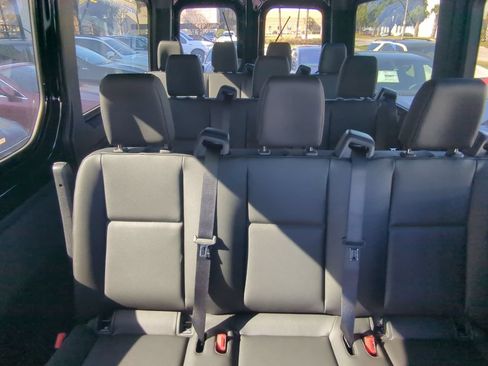 Used 2025 Mercedes-Benz Sprinter 2500 image 5