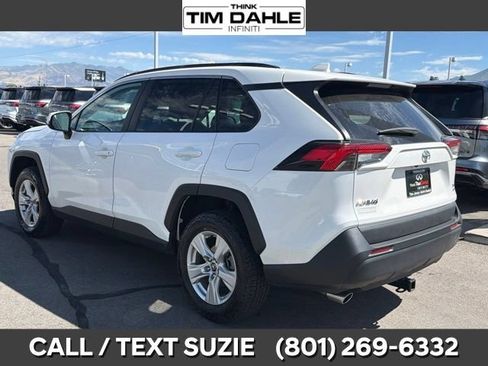 Used 2020 Toyota RAV4 XLE w/ XLE Grade Weather Package AWD/4WD image 8