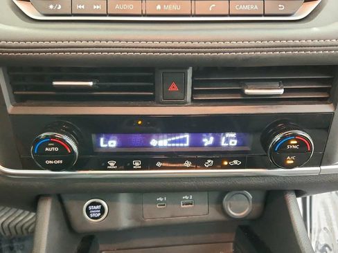 Used 2023 Nissan Rogue SV AWD/4WD image 18