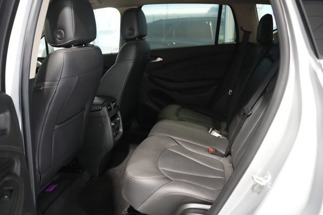 Used 2017 Buick Envision Essence AWD/4WD image 17