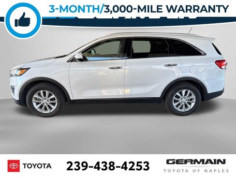 Used 2016 Kia Sorento LX image 3