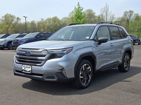 Certified 2025 Subaru Forester Limited AWD/4WD image 3