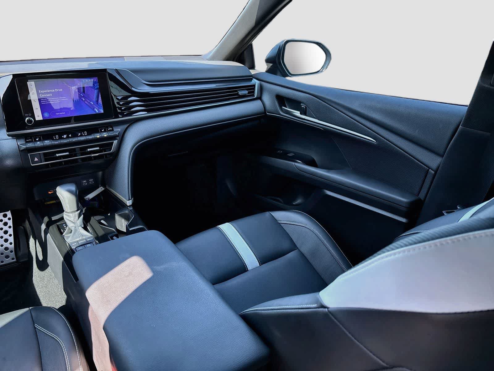 Used 2025 Toyota Camry SE w/ Convenience Package FWD image 24