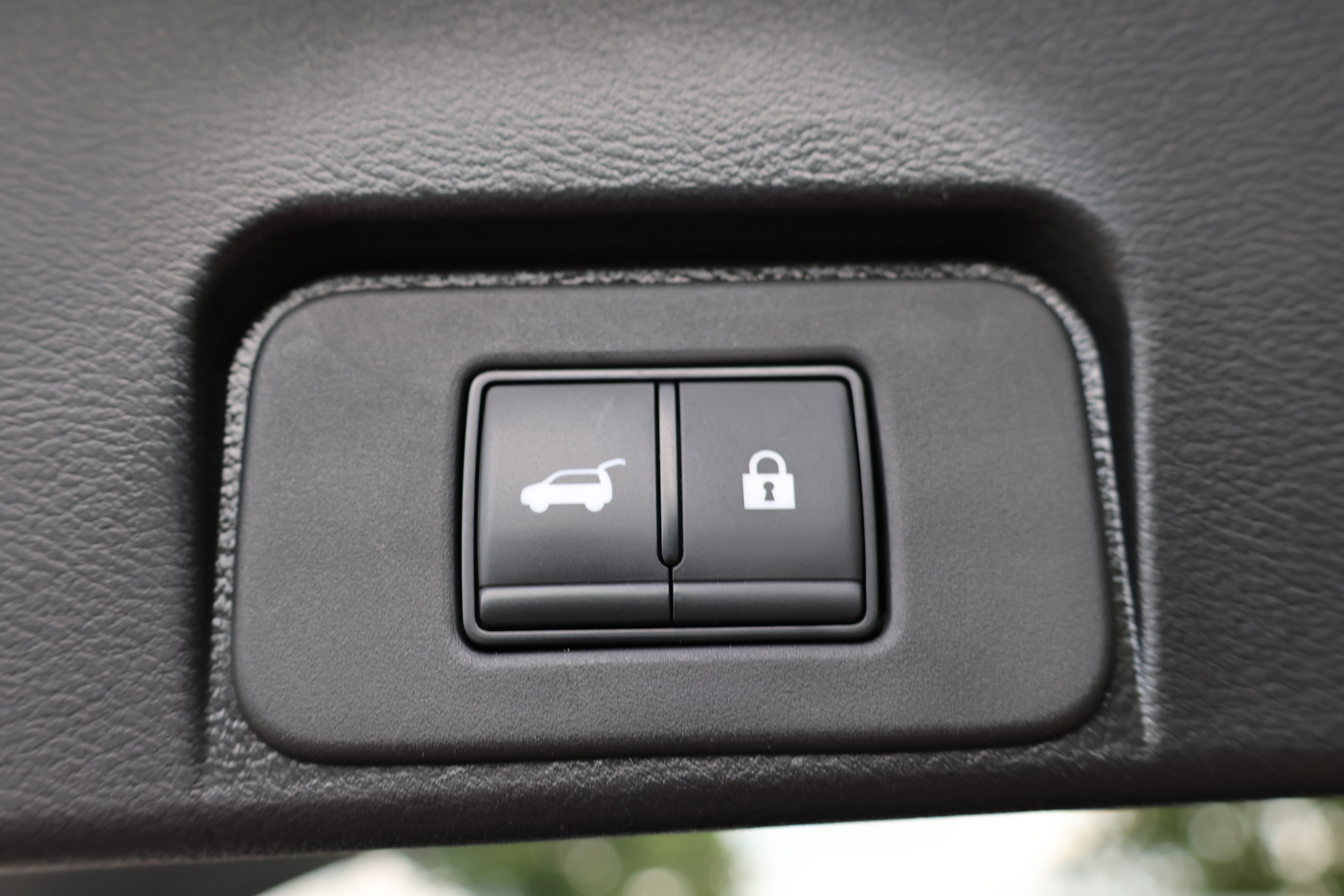 Used 2023 Nissan Rogue SL w/ SL Premium Package AWD/4WD image 6