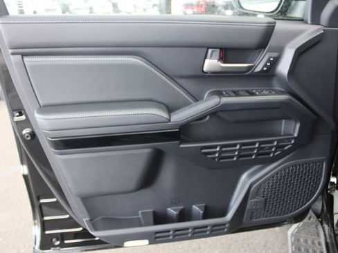 New 2026 Toyota 4Runner Limited AWD/4WD image 20