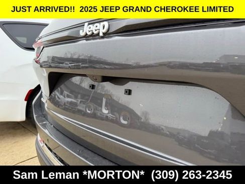 New 2025 Jeep Grand Cherokee Limited image 9