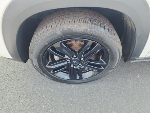 Used 2024 Chevrolet Trax ACTIV FWD image 32