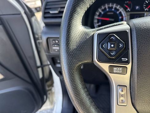 Used 2016 Toyota 4Runner Limited AWD/4WD image 18