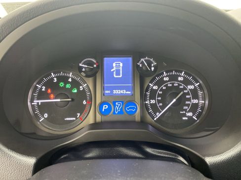 Used 2018 Lexus GX 460 Premium w/ Premium Package image 13