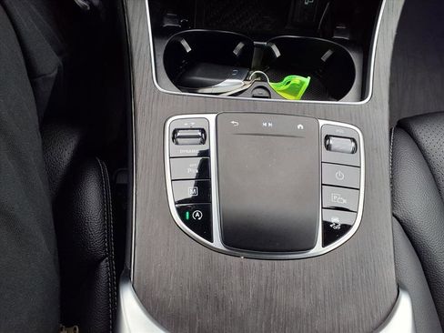 Used 2021 Mercedes-Benz GLC 300 4MATIC image 22