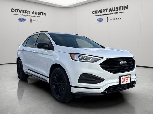 Used 2024 Ford Edge SE w/ Black Appearance Package image 5