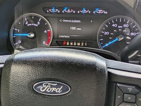 Used 2017 Ford F250 XLT w/ XLT Premium Package AWD/4WD image 26