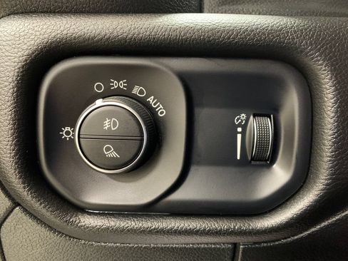 Used 2023 RAM 1500 Big Horn AWD/4WD image 24
