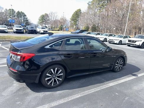 Used 2023 Honda Civic EX image 3