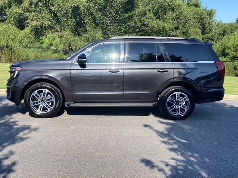 Used 2025 Ford Expedition Active AWD/4WD image 10