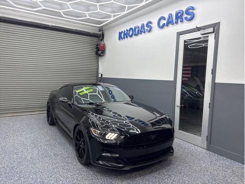 Used 2016 Ford Mustang Coupe RWD image 6