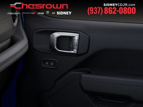 New 2025 Jeep Gladiator Sport image 25