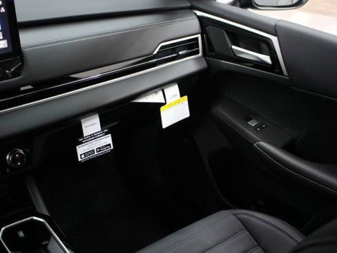 New 2026 Mitsubishi Outlander SE image 22