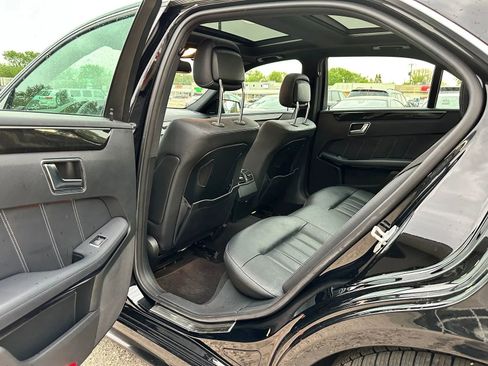 Used 2014 Mercedes-Benz E 550 4MATIC Sedan image 16