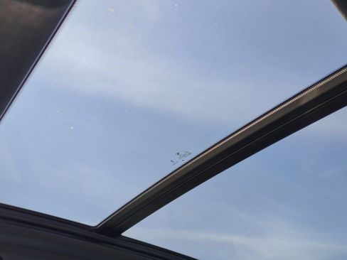 Certified 2024 BMW X5 xDrive50e w/ M Sport Package image 28