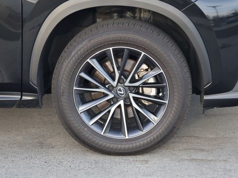 Used 2025 Lexus NX 250 FWD w/ Accessory Package (Z1) image 11