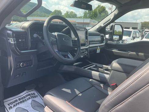 New 2026 Ford F250 Lariat w/ Black Appearance Package AWD/4WD image 15