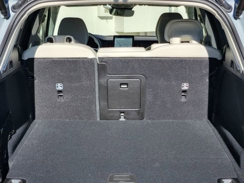 New 2026 Volvo XC60 T8 Ultra w/ Protection Package Premier image 18