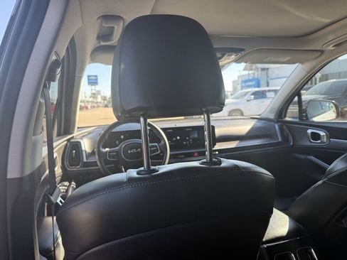 Used 2024 Kia Sorento SX image 32