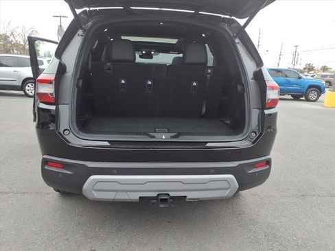 Used 2025 Honda Pilot TrailSport image 18