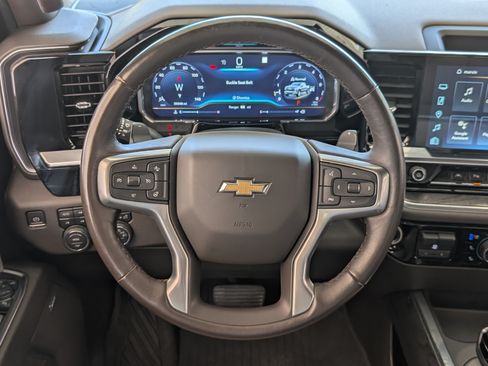 Used 2023 Chevrolet Silverado 1500 LTZ AWD/4WD image 23
