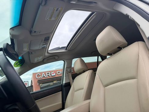 Used 2015 Subaru Outback 2.5i Limited AWD/4WD image 9