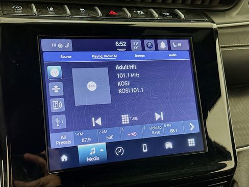 Used 2024 Jeep Grand Cherokee L Laredo image 21