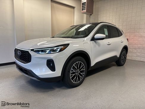 New 2025 Ford Escape SE w/ PHEV Premium Package image 1
