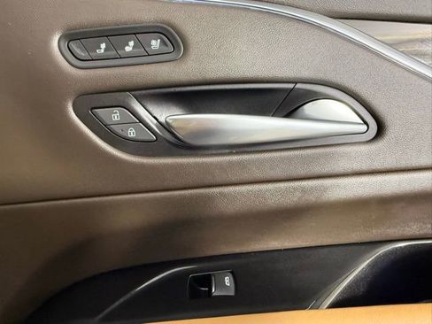 Certified 2023 Cadillac Escalade Sport w/ LPO, ONYX Package image 38