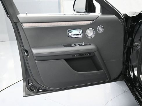 Used 2025 Rolls-Royce Ghost image 16
