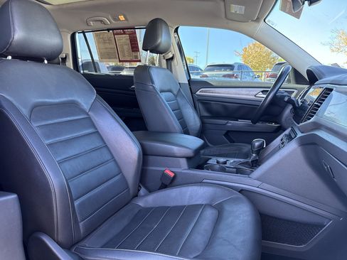 Used 2019 Volkswagen Atlas SEL Premium image 33