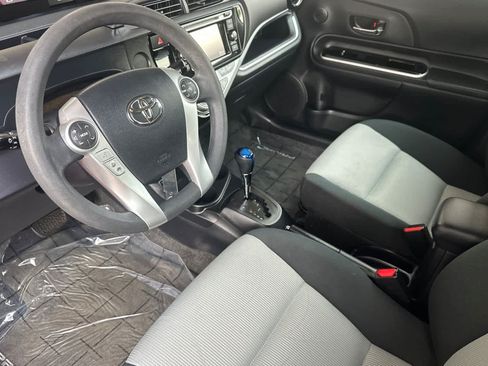Used 2016 Toyota Prius C Two FWD image 11