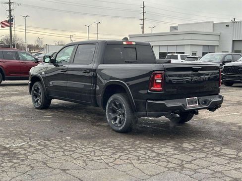 New 2026 RAM 1500 4x4 Crew Cab image 4