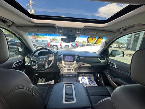 Used 2019 GMC Yukon Denali w/ Denali Ultimate Package AWD/4WD image 40