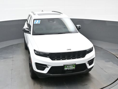 Used 2023 Jeep Grand Cherokee Altitude AWD/4WD image 40