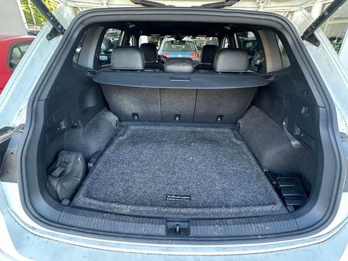 Used 2022 Volkswagen Tiguan SE R-Line AWD/4WD image 7